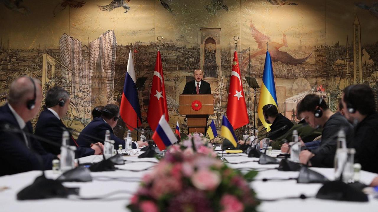 İstanbul'da Rusya-Ukrayna müzakeresinde, Türkiye dahil 8 garantör ülke isteği öne çıkmıştı.