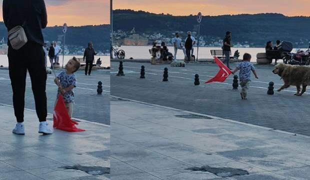 Çanakkale’de küçük çocuğun bayrak sevgisi görenlerin içini ısıttı