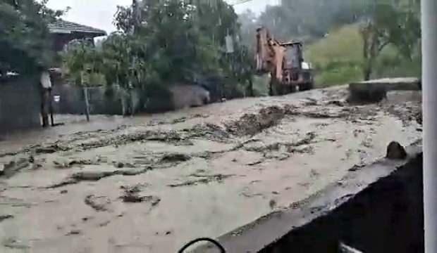 Karab&uuml;k&rsquo;te 3 g&uuml;nd&uuml;r etkili olan yağışlar hayatı olumsuz etkiliyor