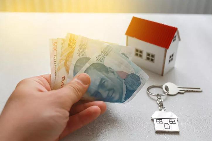 Enflasyon rakamlarının açıklanmasıyla Haziran ayı kira artış oranı belli oldu. TÜFE’nin on iki aylık ortalaması baz alınarak belirlenen kira artış oranı Haziran ayı için yüzde 39,33 oldu.