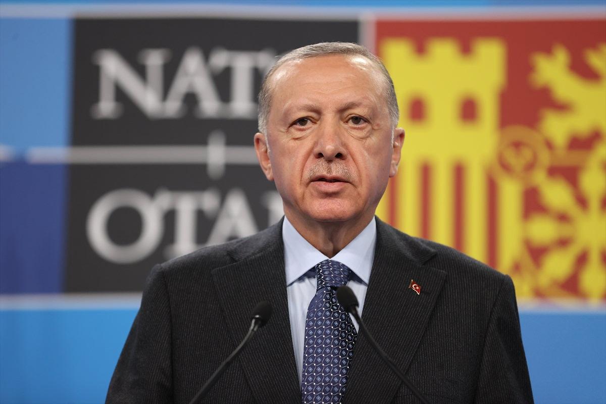 İspanya'nın başkenti Madrid'de düzenlenen 32. NATO zirvesinde, Cumhurbaşkanı Recep Tayyip Erdoğan basın açıklaması yaptı.