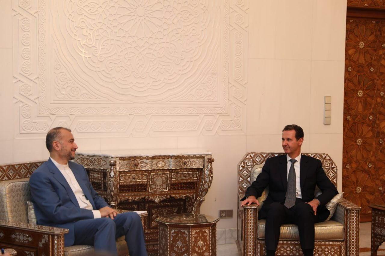 Hossein Amir-Abdollahian ve Beşar Esad görüşmesinden bir kare