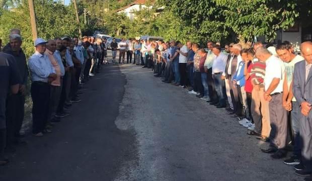 Çameli'nde 400 yıllık gelenek! Bayramlaşmaları yarım saat sürdü