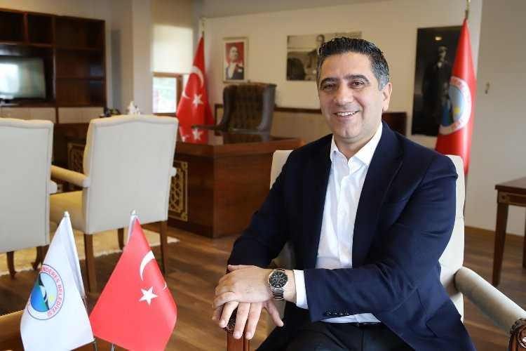 CHP’li Menderes Belediyesi Başkanı Mustafa Kayalar