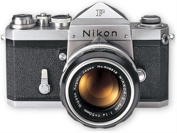Nikon'un ilk SLR makinesi