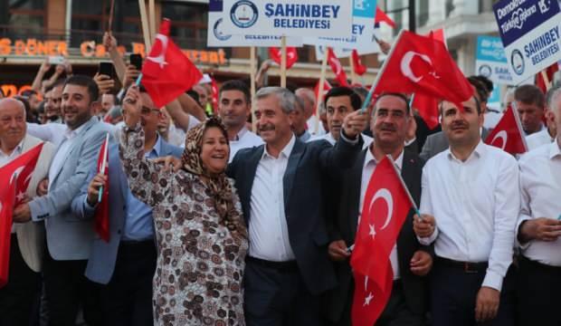 Şahinbey Belediyesi'nden 15 Temmuz Demokrasi ve Milli Birlik yürüyüşü