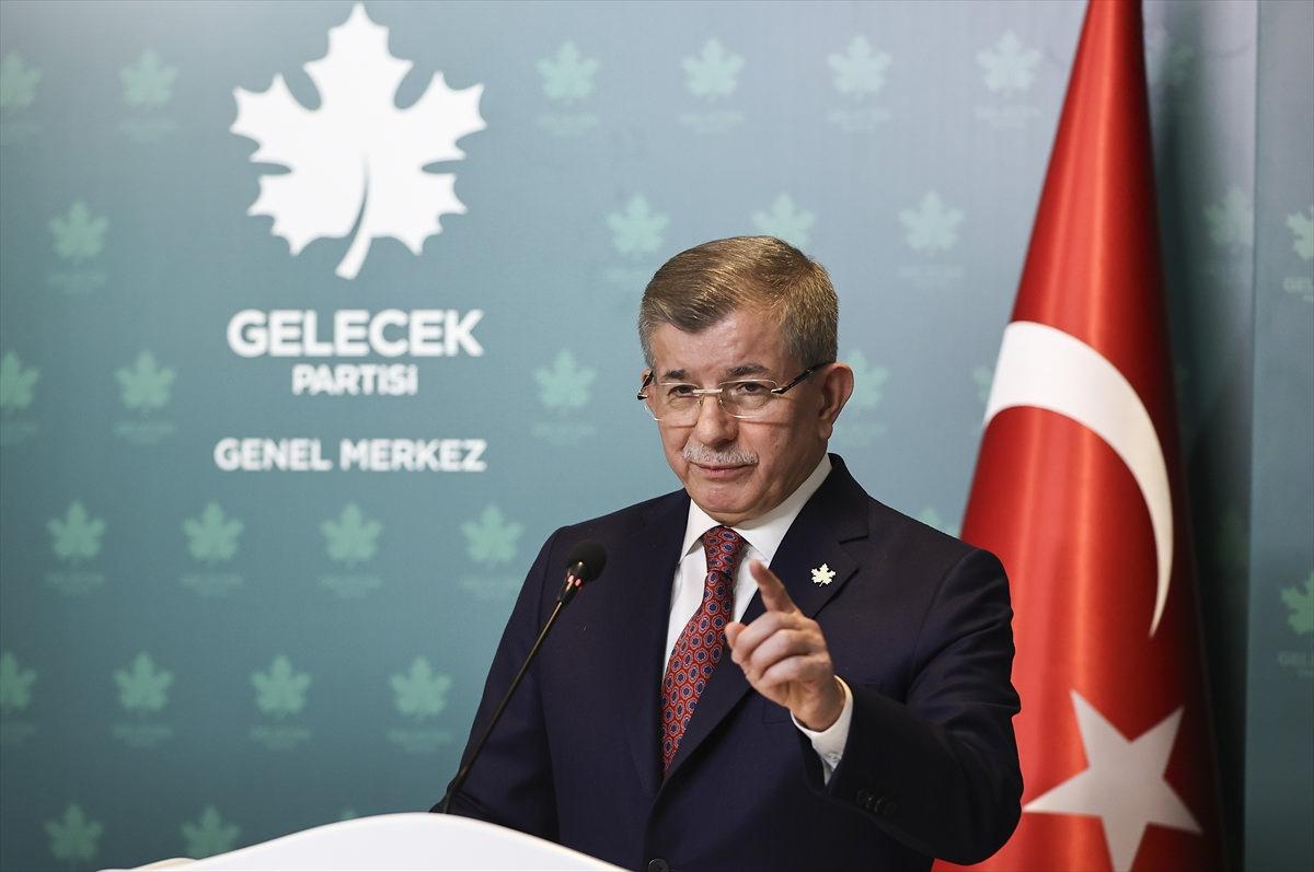 Gelecek Partisi lideri Ahmet Davutoğlu