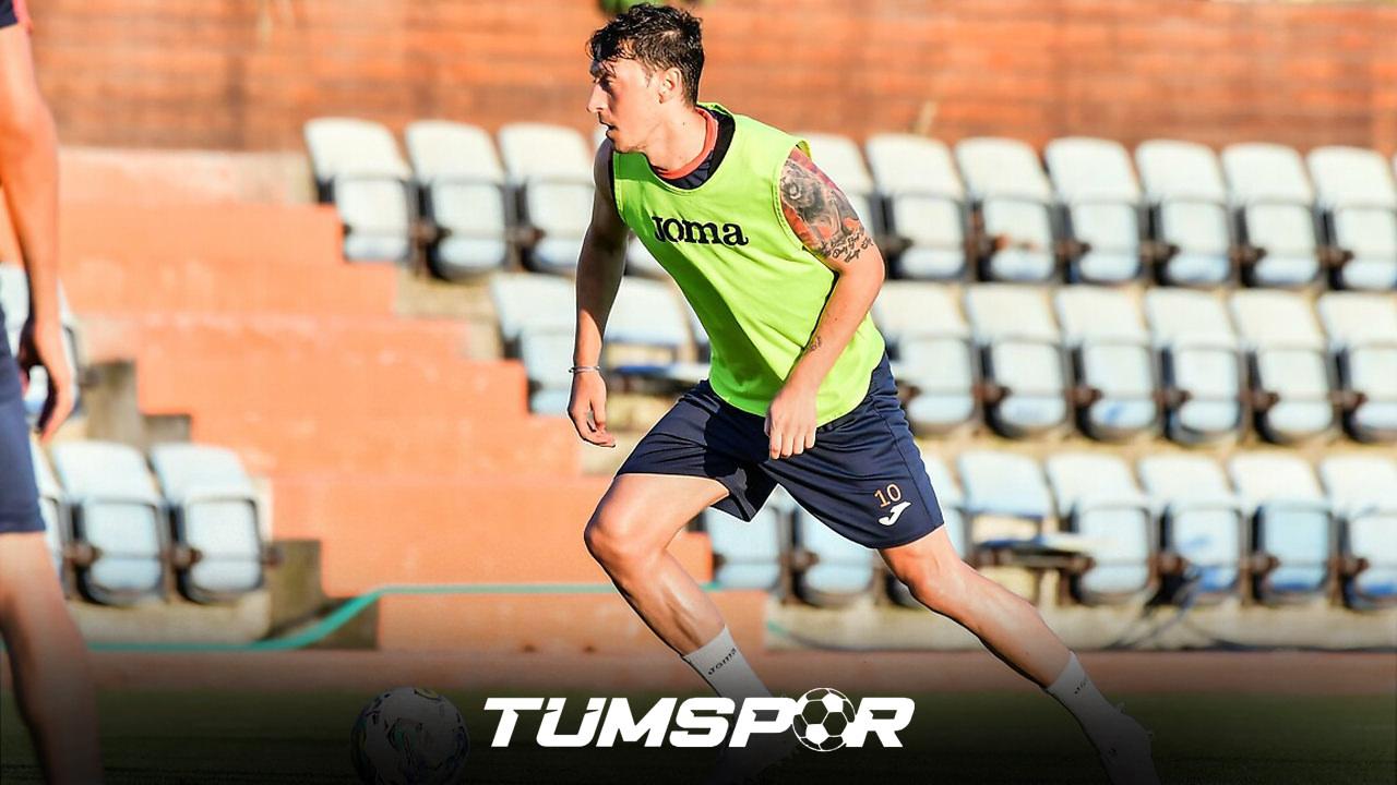 Mesut Özil, form tutması için Başakşehir'in Rezerv takımında oynuyor