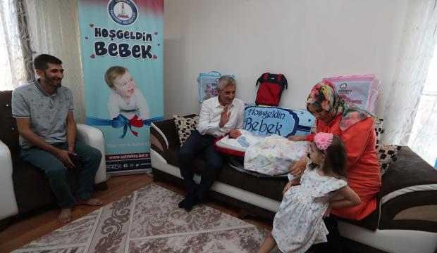 Başkan Tahmazoğlu 150 bininci bebeği ziyaret etti