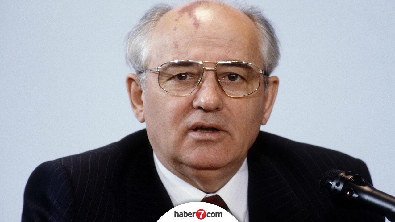 Mihail Gorbaçov'un istifa ettiği an