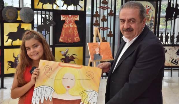 Bilecik’te 10 aylıkken resim yapmaya başlayan Zeynep resim sergisi açtı