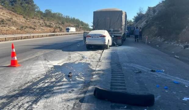Mersin’de feci kaza! TIR'a arkadan çarpan otomobildeki karı koca hayatını kaybetti