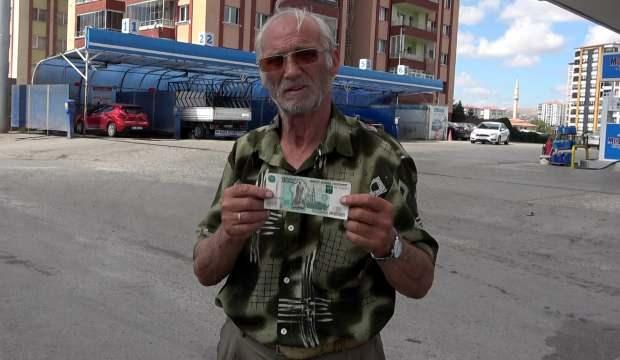 Paralarını Türk Lirasına çeviremeyen Rus çift polisten yardım istedi