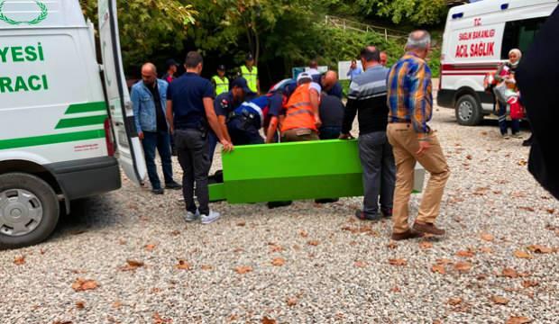 Sinop'ta facia! Gezinti yapan ziyaretçilerin üzerine ağaç devrildi: 2 ölü, 1 yaralı