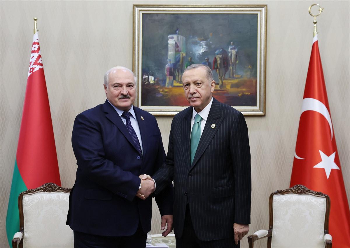 Lukaşenko, Astana'da Cumhurbaşkanı Erdoğan'la da görüştü.