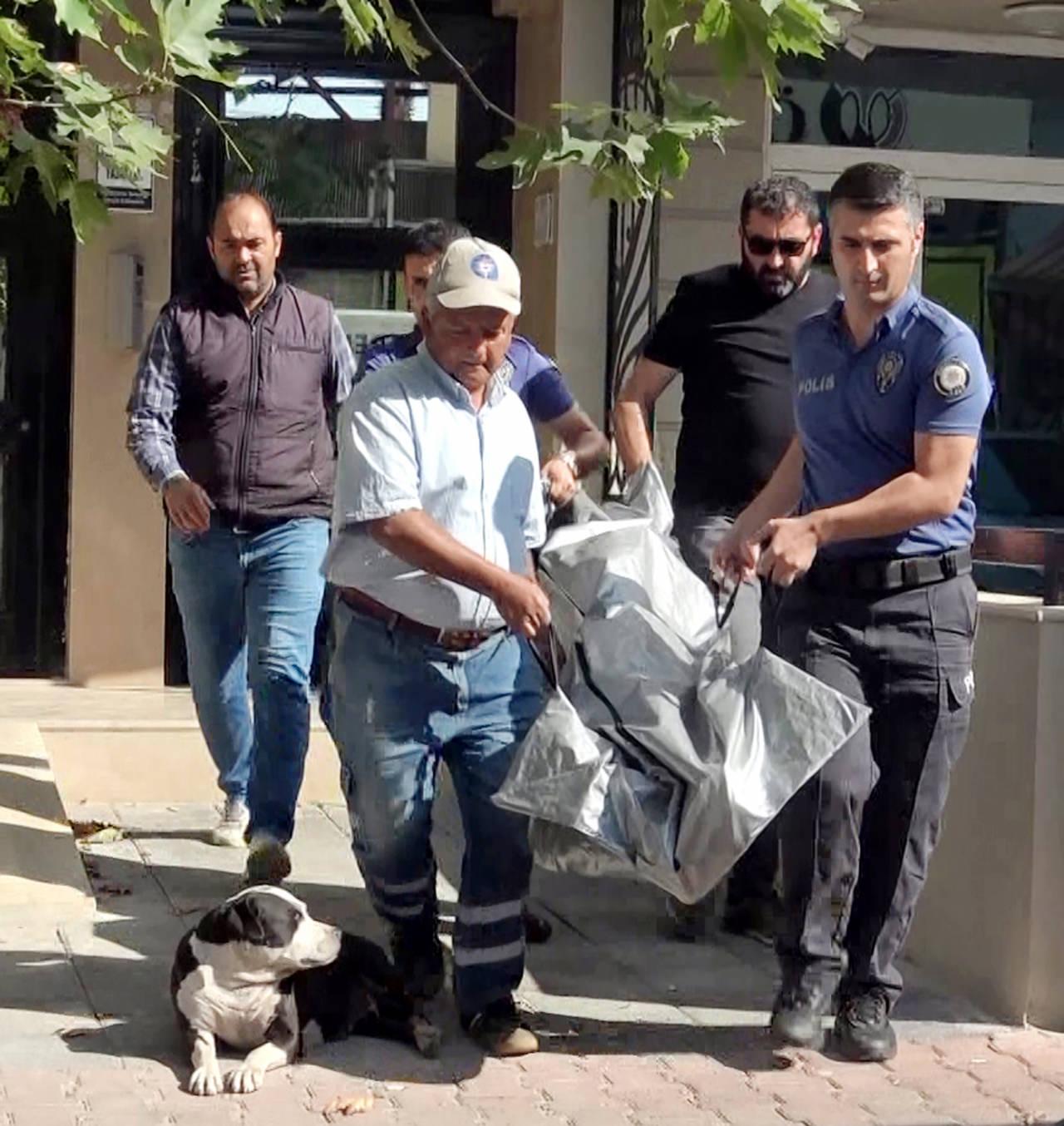 Antalya'da öğretmeninin evinde ölü bulunan Yiğit Kalpak