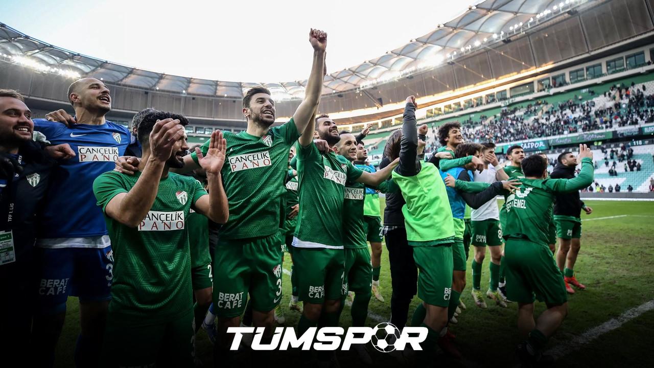 Bursasporlu futbolcuların galibiyet sevinci