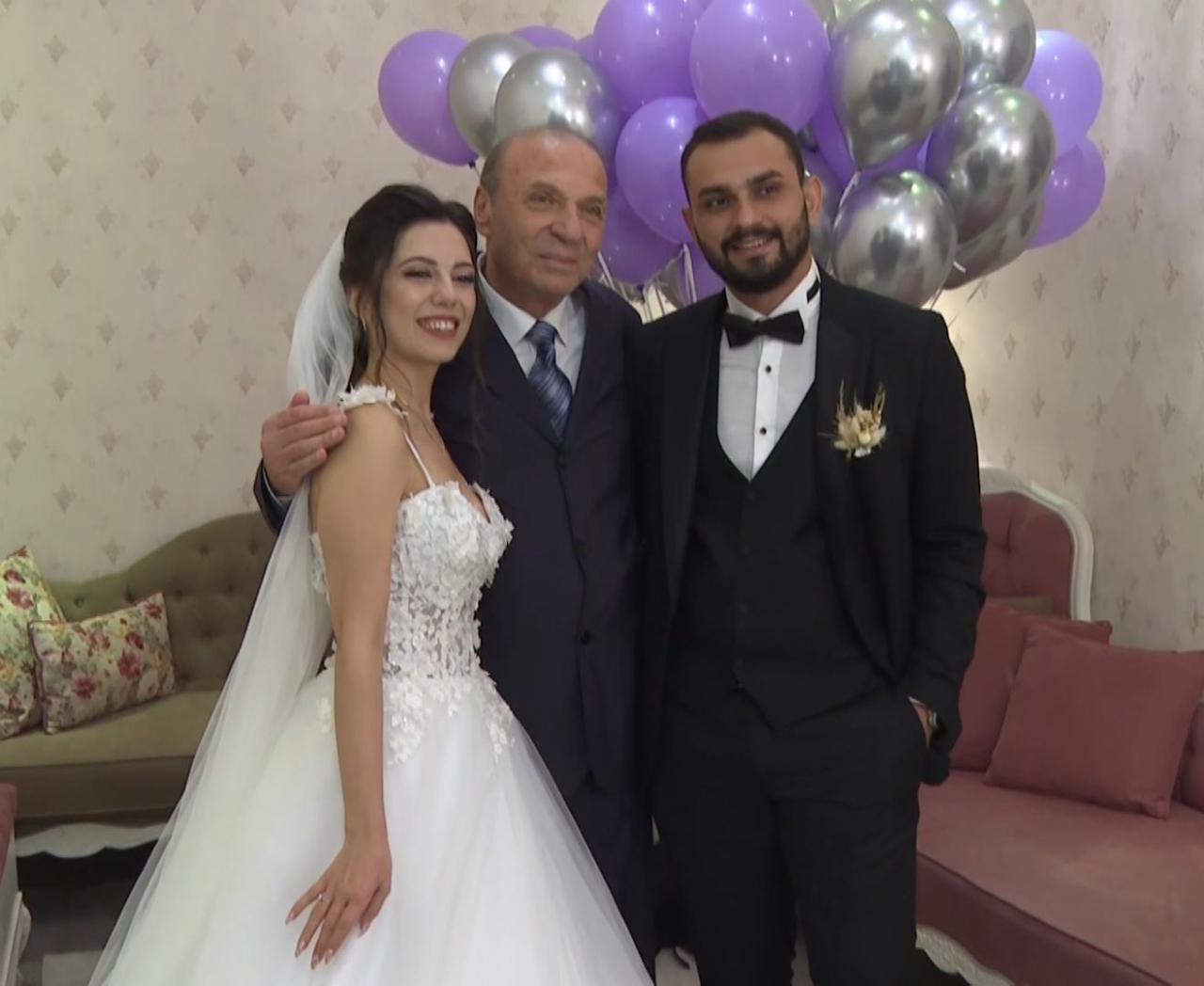 Ankara'da evlenen Mert Kayılı ve hemşire Selin Akça