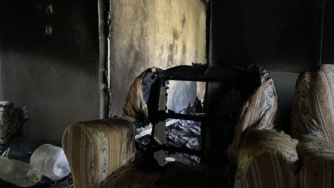 Zonguldak'ta Bayçık ailesi'nin yangında küle dönen evi
