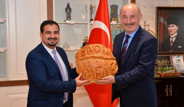 Trabzon’a ziyarete gelen Fransız başkanın Vakfıkebir ekmeği şaşkınlığı