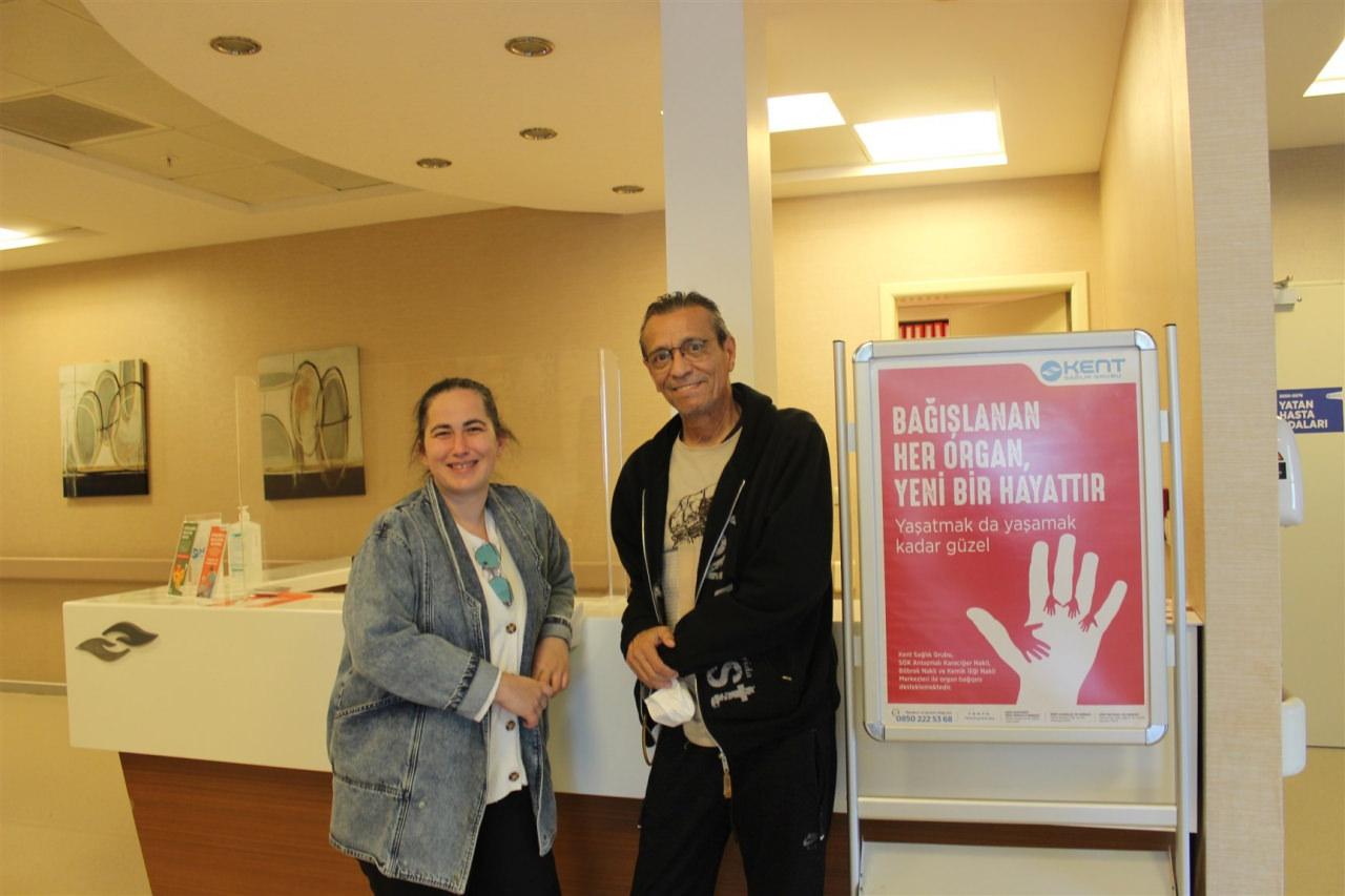 İzmir'de eski eşine karaciğerini bağışladı