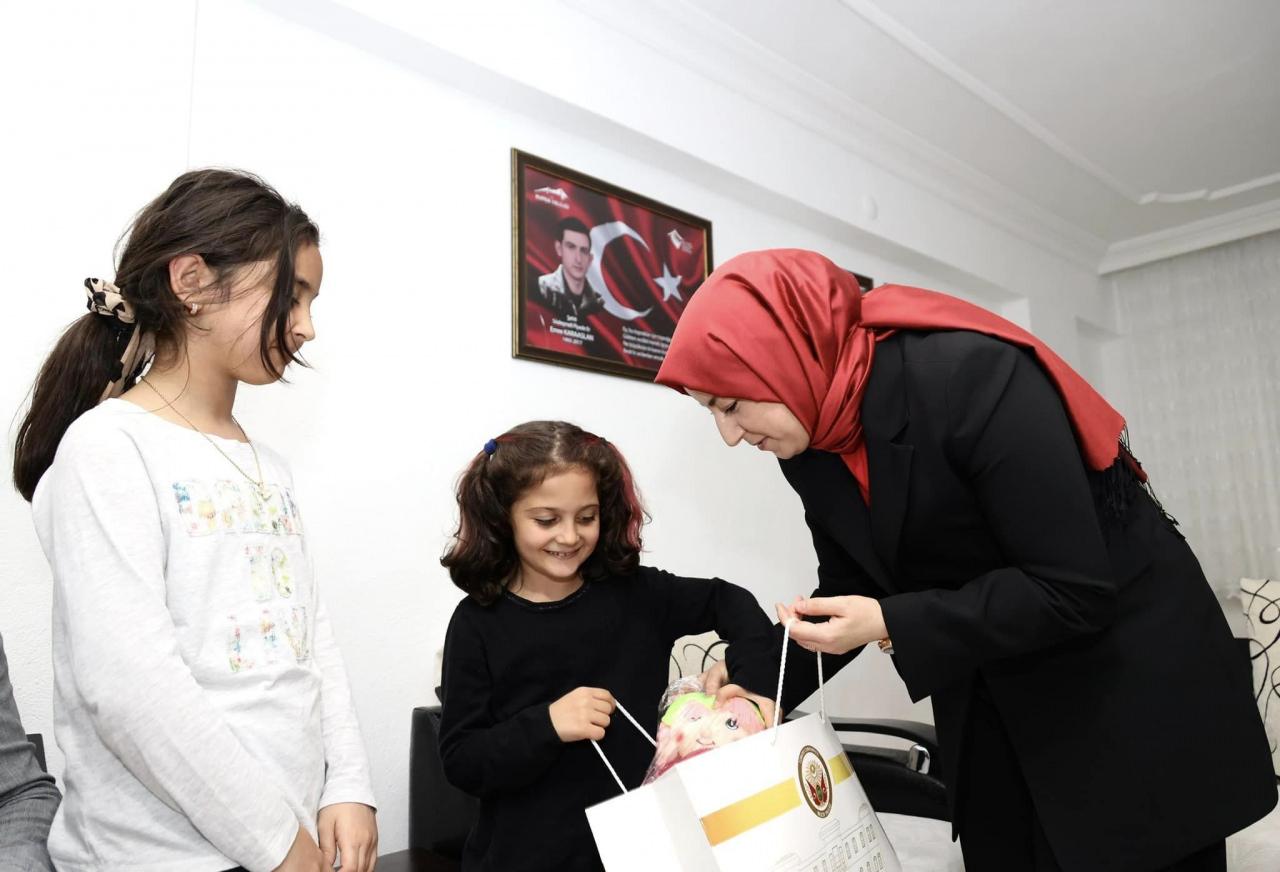 Bilecik Valisi Prof. Dr. Kemal Kızılkaya'dan Hakkari şehidi Emre Karaaslan'ın ailesine ziyaret