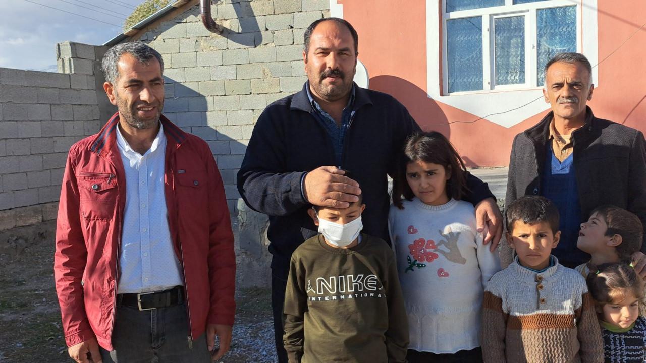 Bitlis'te kuduz köpeklerin saldırdığı çocuk