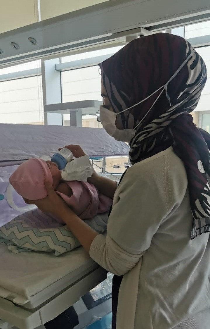 Konya'da sokağa terk edilen bebek
