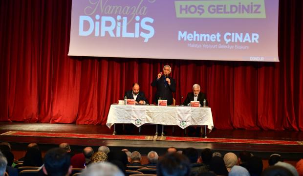 Yeşilyurt Belediyesi, 'Namazla Diriliş' konferansına ev sahipliği yaptı