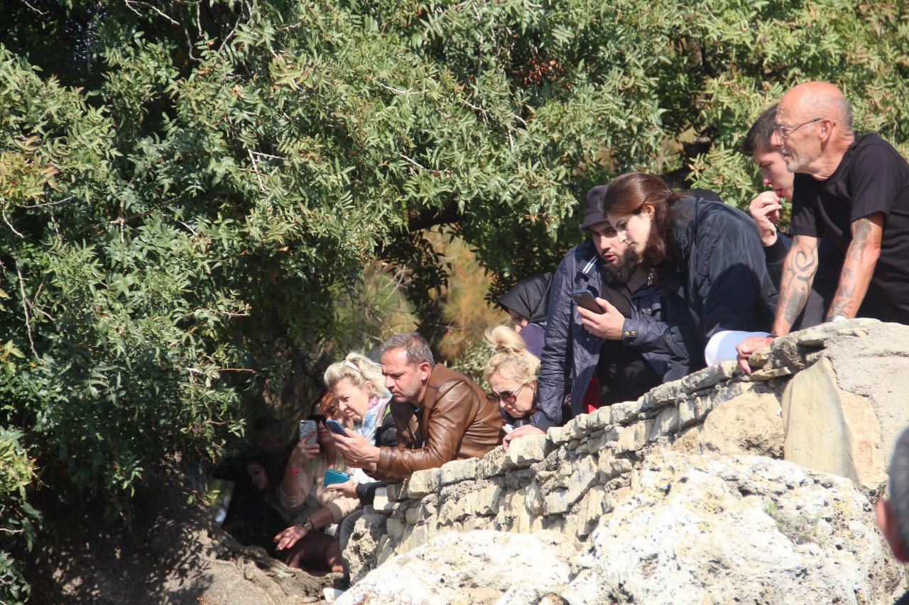Antalya'da erkek cesedi bulunan falezlerin altındaki kayalık