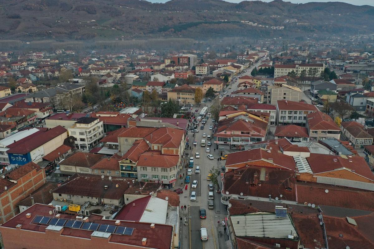 Deprem sonrası Düzce'ye havadan bakış