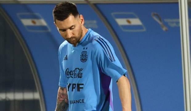 Lionel Messi k&ouml;t&uuml; haberi yineledi! "Benim i&ccedil;in son..."