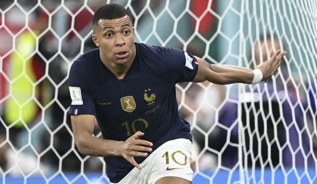 Mbappe tarihe ge&ccedil;ti! Pele'nin rekoruna ortak oldu