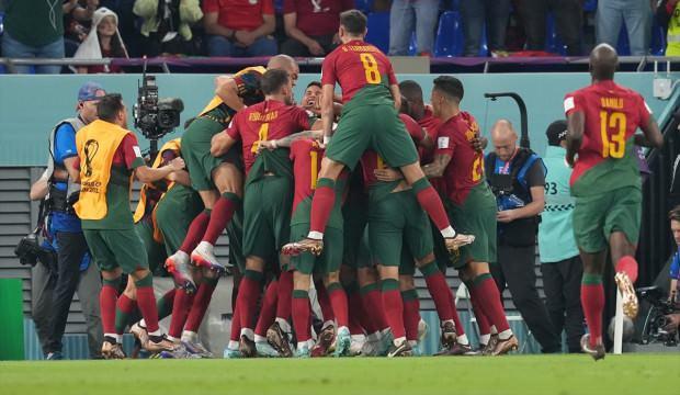Perdeyi Ronaldo a&ccedil;tı! 5 goll&uuml; m&uuml;thiş ma&ccedil;ta kazanan Portekiz