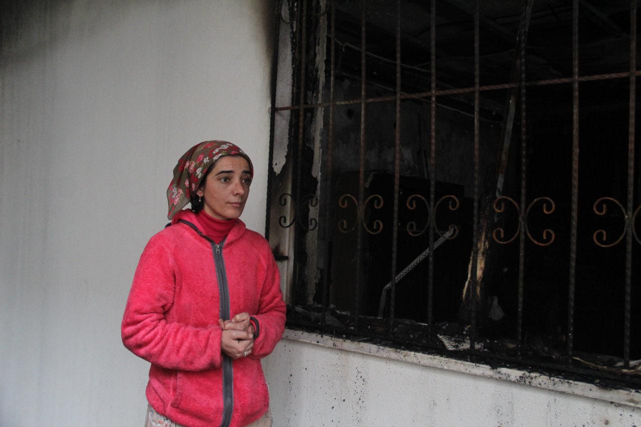 Antalya'da evi yanan anne