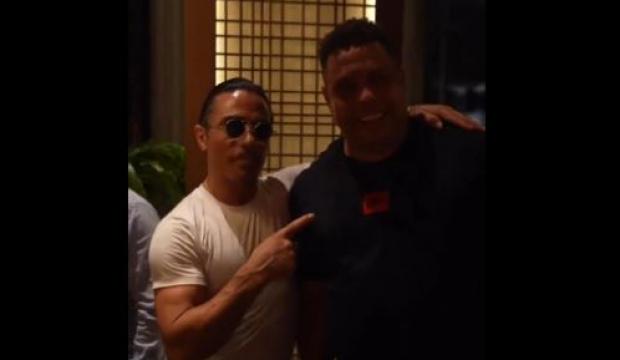 Nusret, Katar'da Ronaldo'ya et yedirdi