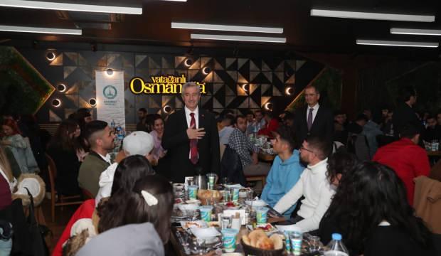 Başkan Tahmazoğlu Bursa'daki ve Konya'daki Şahinbeyli öğrencilerle bir araya geldi
