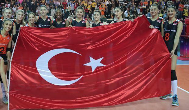 Ezcacıbaşı Dynavit üçüncü oldu