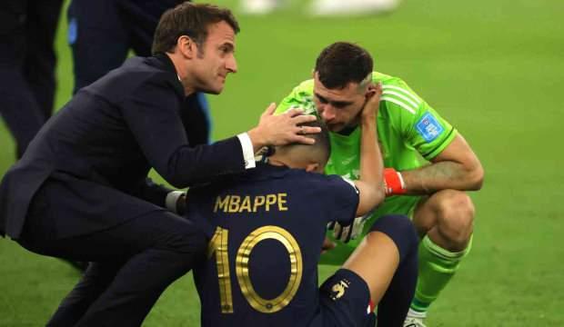 Mbappe'nin zor anları! Emmanuel Macron teselli etti
