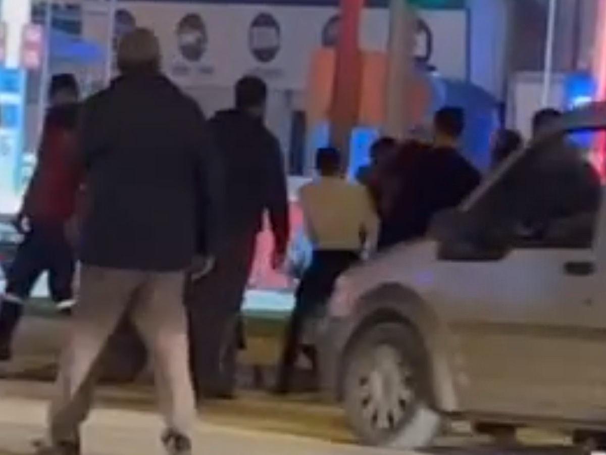 Bursa'da bir kadını taciz eden şahsa meydan dayağı