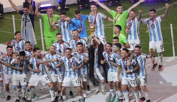 Arjantin'in Dünya Kupası zaferi, dünyada manşetleri süsledi