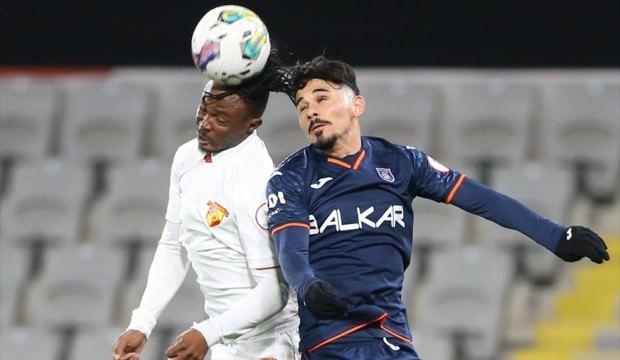 Serdar Gürler şov yaptı! Başakşehir Göztepe'yi 3 golle yıktı