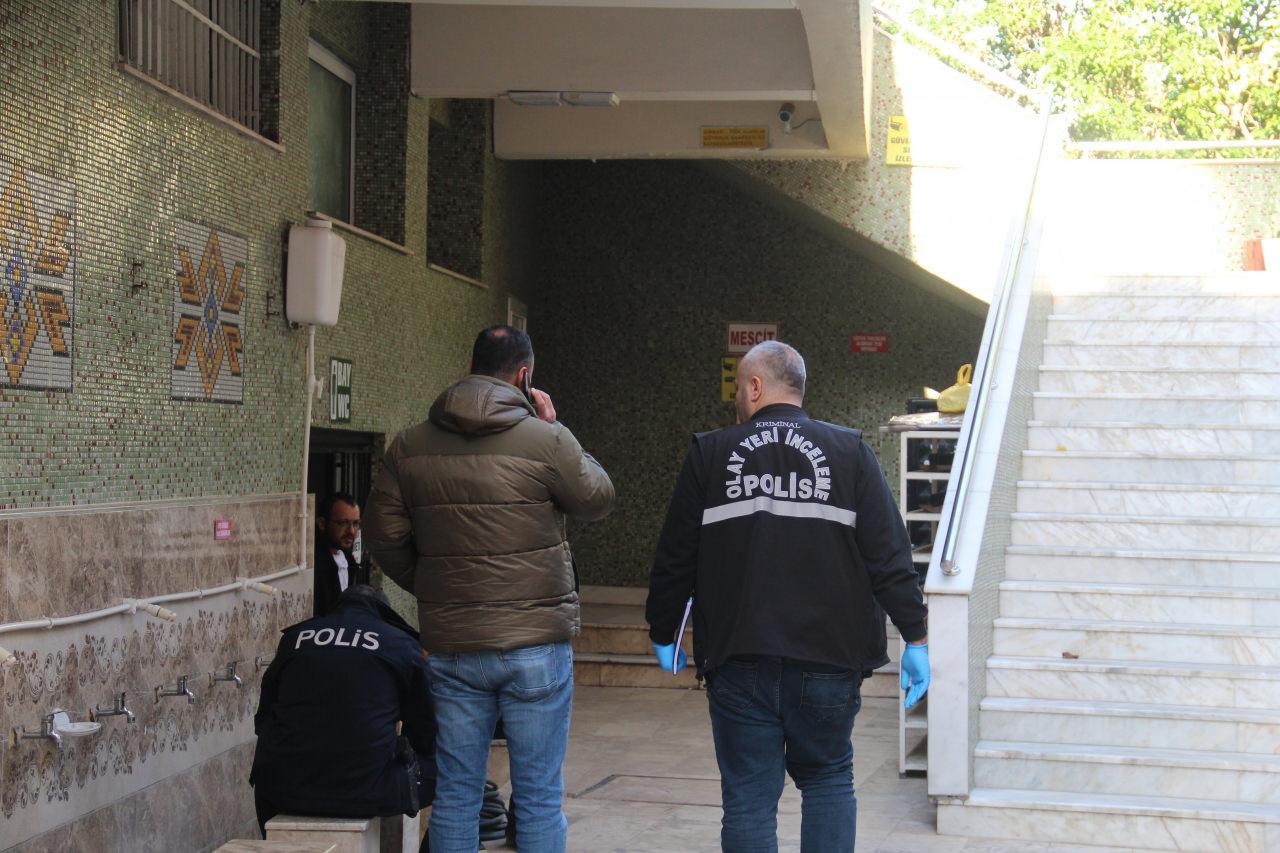 Antalya'da cami tuvaletine giren 30 yaşındaki gencin cansız bedeni bulundu