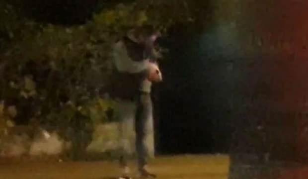 Bu kez insan köpeği ısırdı!