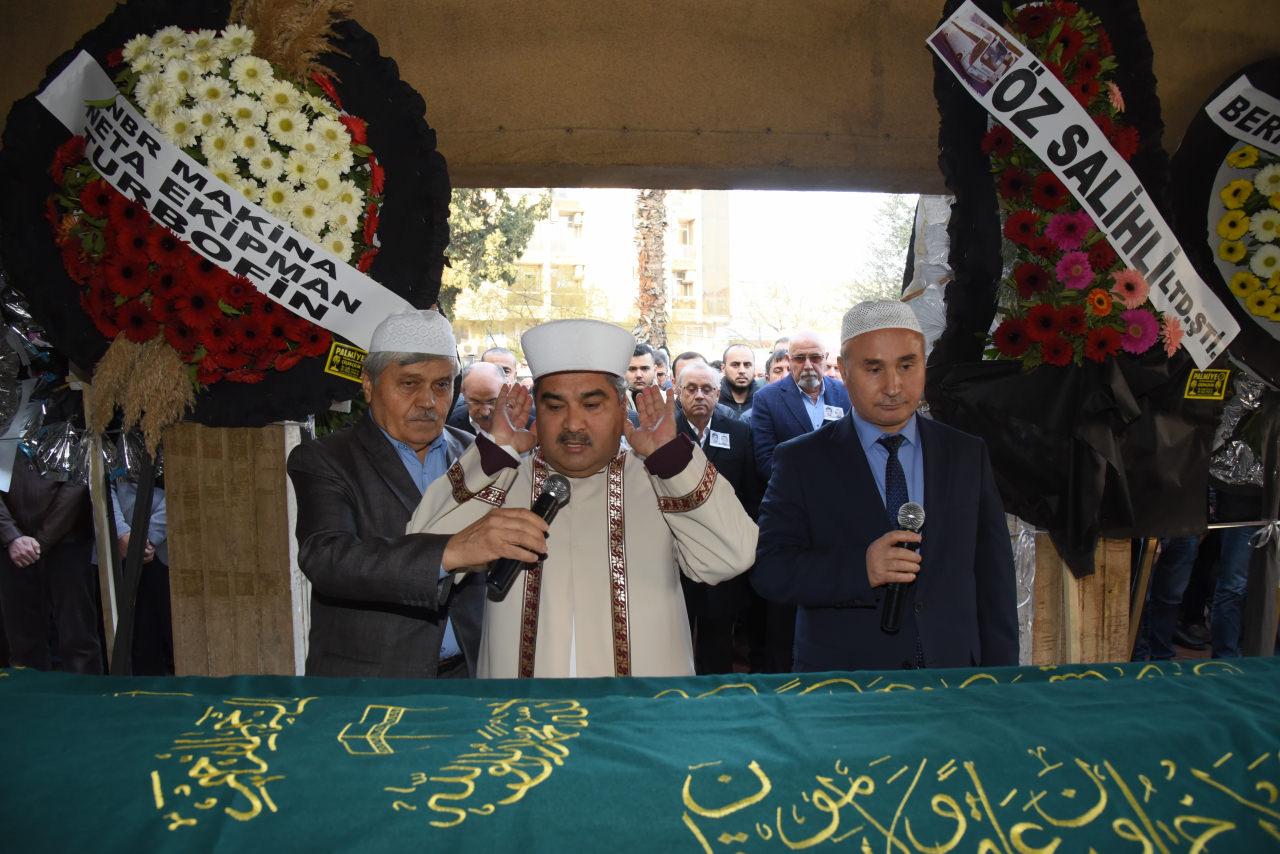 Manisa’da kuyuya düşen baba ve 2 yaşındaki oğlu gözyaşlarıyla son yolculuğuna uğurlandı