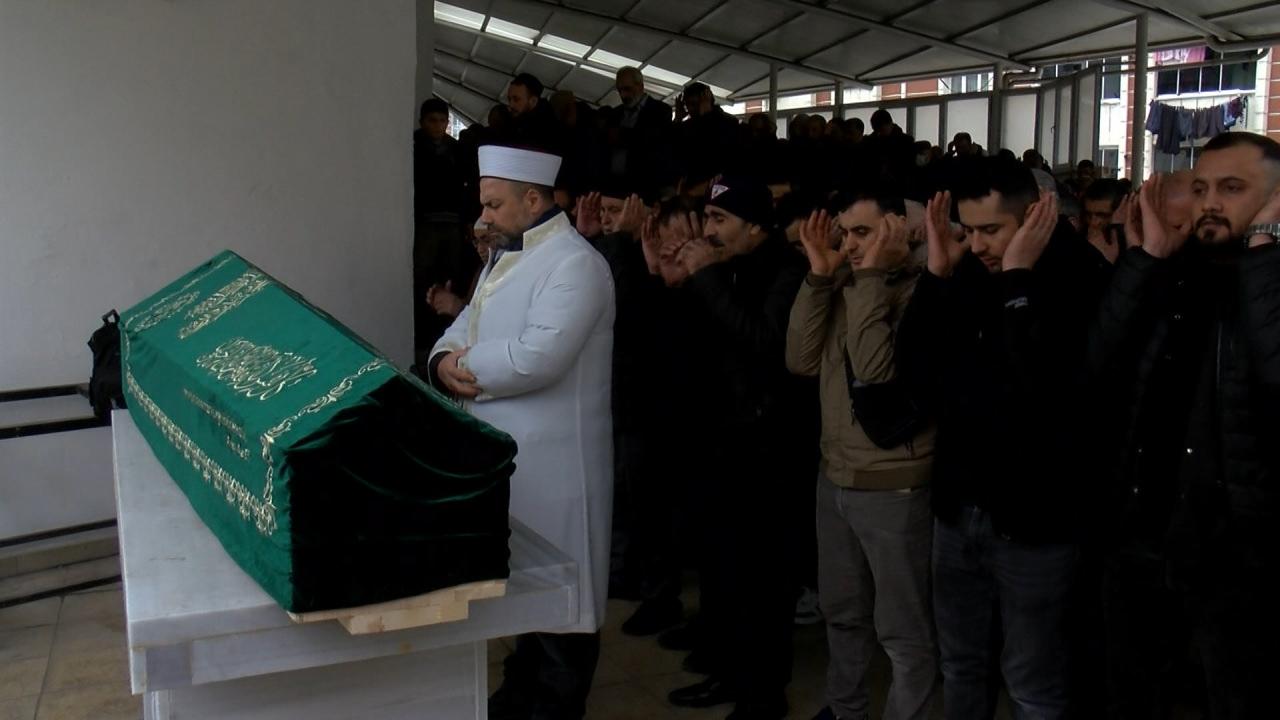 Husumetlisini vurmaya kahvehaneye gitti, 5 çocuk babası suçsuz adamı öldürdü!