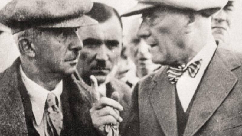 İsmet İnönü ve Mustafa Kemal Atatürk