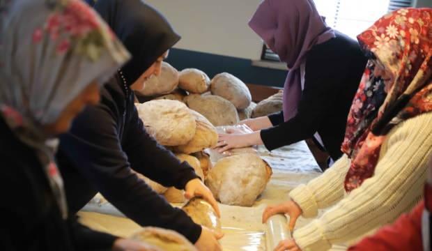 Şile'deki köy fırınlarında deprem bölgesi için ekmek pişirildi
