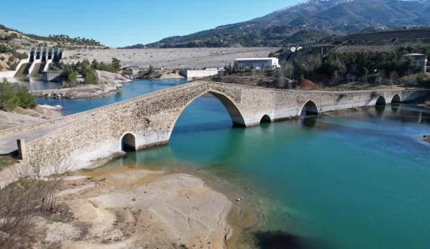 500 yıllık tarihi köprü asrın felaketine de dayandı
