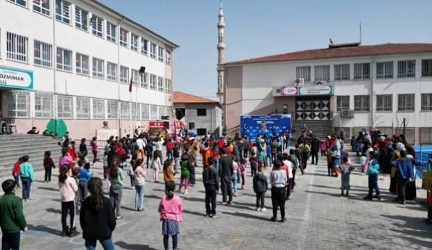 Şahinbey Belediyesi'nden depremzede çocuklara spor etkinliği